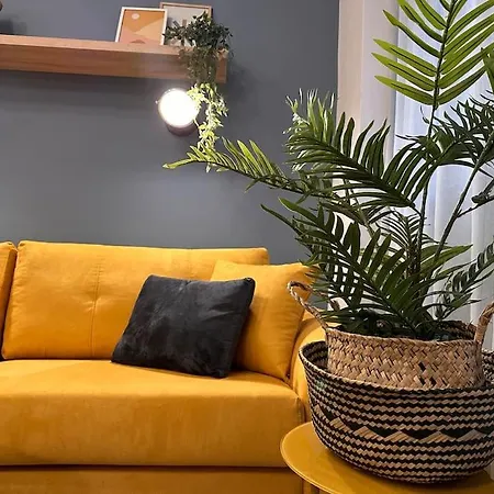 The Yellowblue Apartment, Downtown Apartment *
