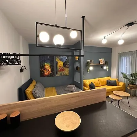 The Yellowblue Apartment, Downtown