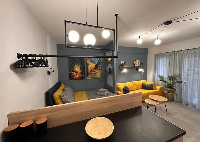 The Yellowblue Apartment, Downtown